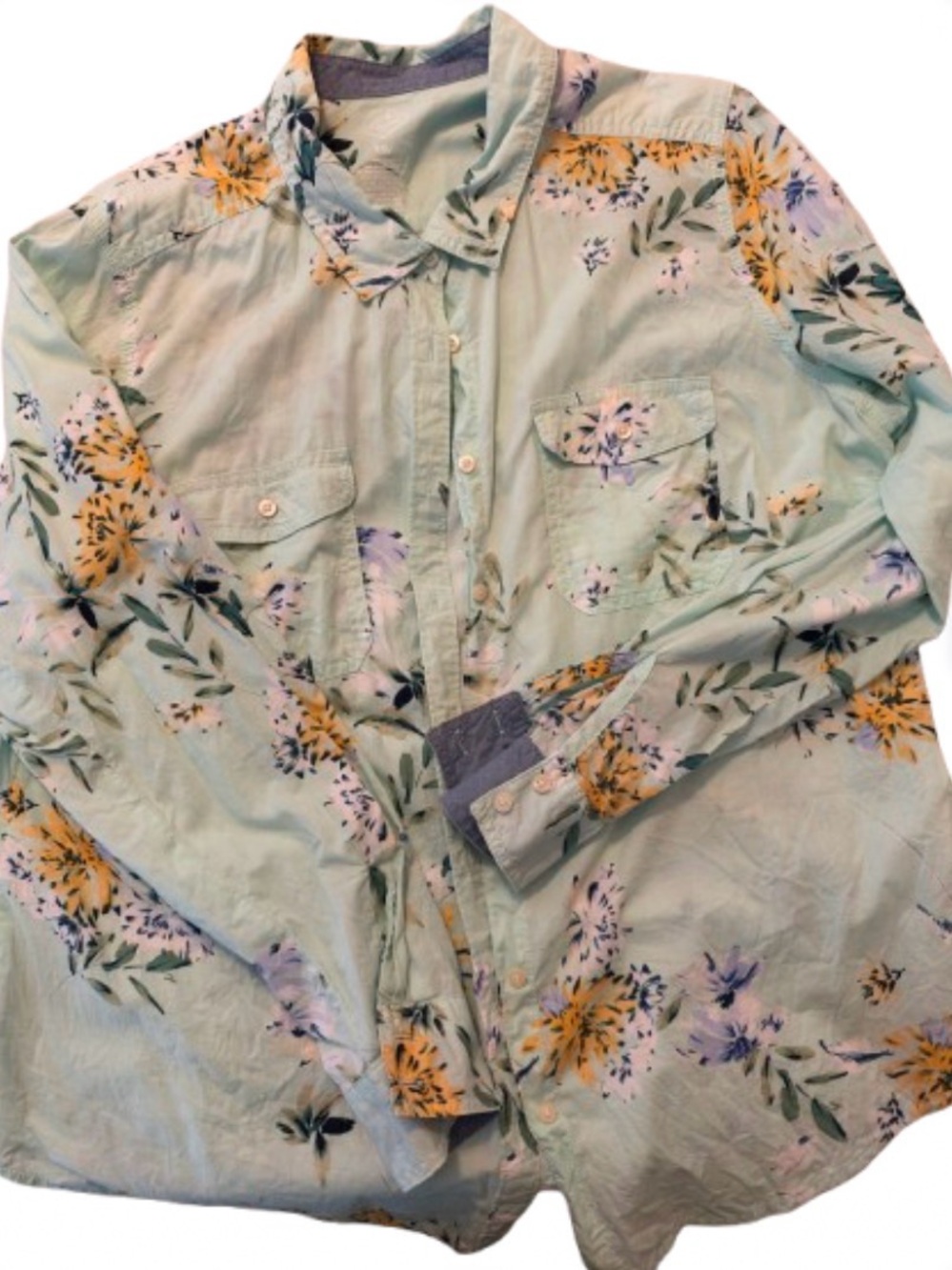 St John’s Bay Women’s Light Green Floral Button-Up Shirt